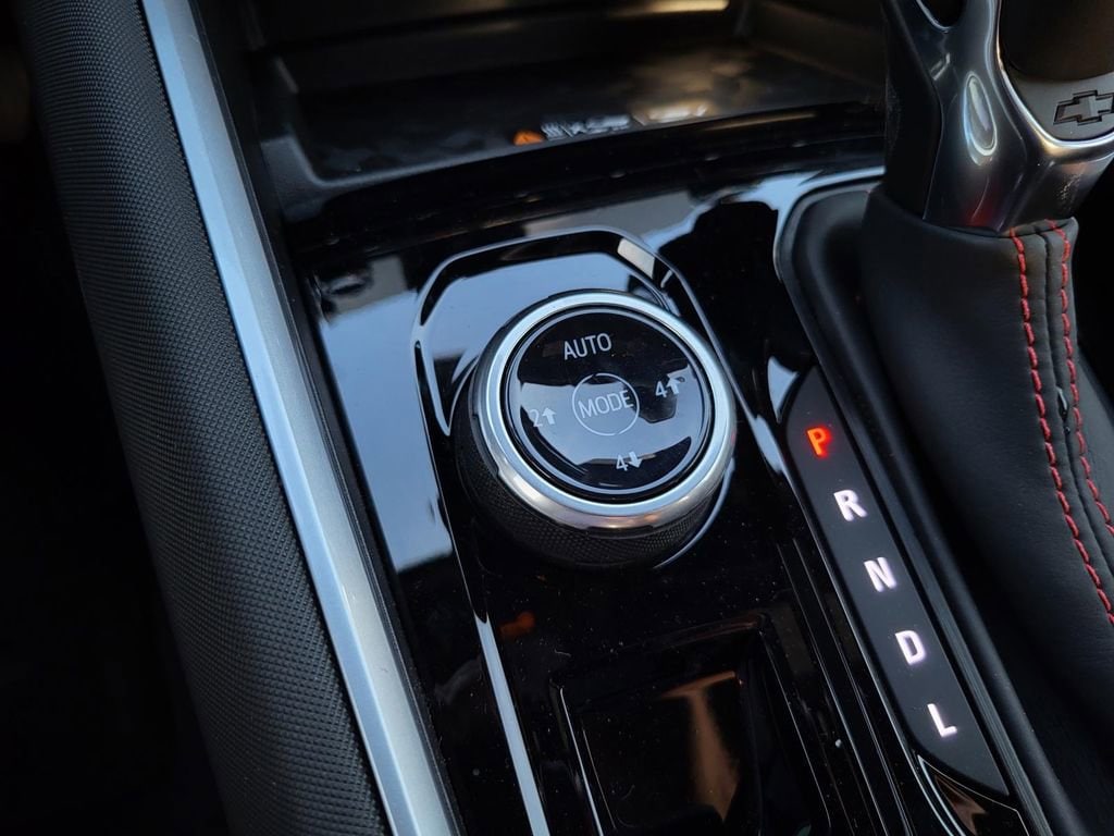 2025 Chevrolet Colorado Z71 - Photo 16