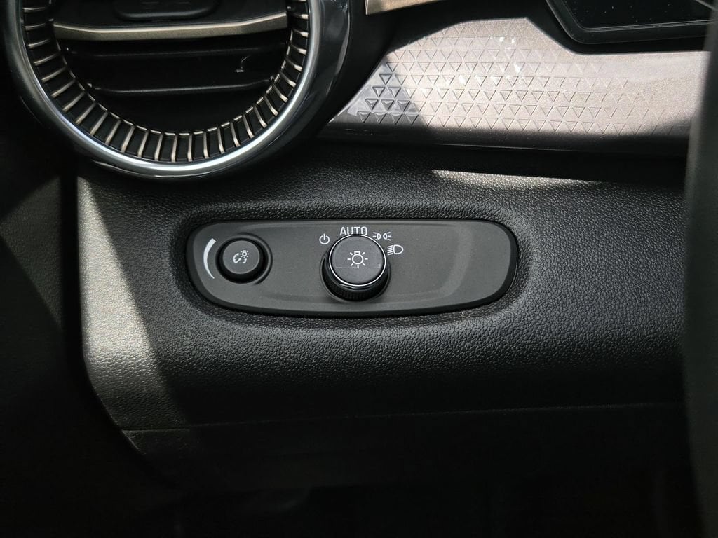 2026 Chevrolet Trax Activ - Photo 23