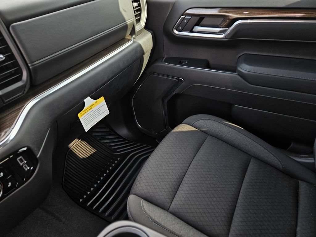 2025 Chevrolet Silverado 1500 LT - Photo 23