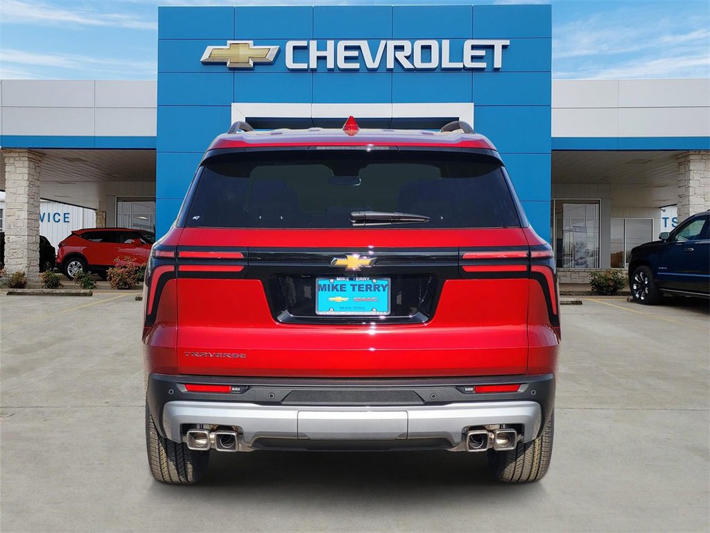 2025 Chevrolet Traverse photo 4