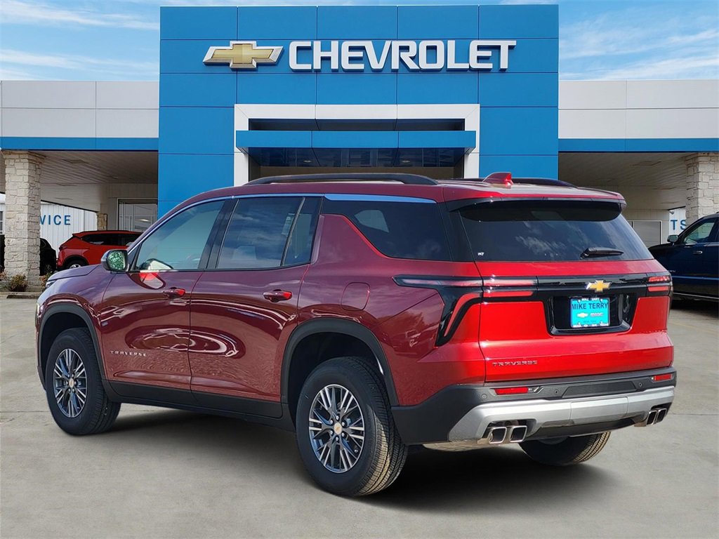 2025 Chevrolet Traverse photo 3
