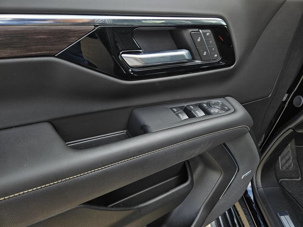 2026 Chevrolet Tahoe Premier - Photo 16
