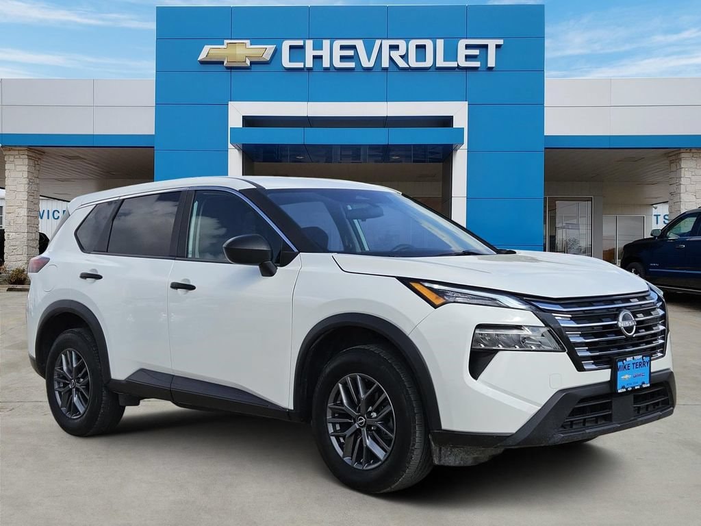 Used 2024 Nissan Rogue S FWD