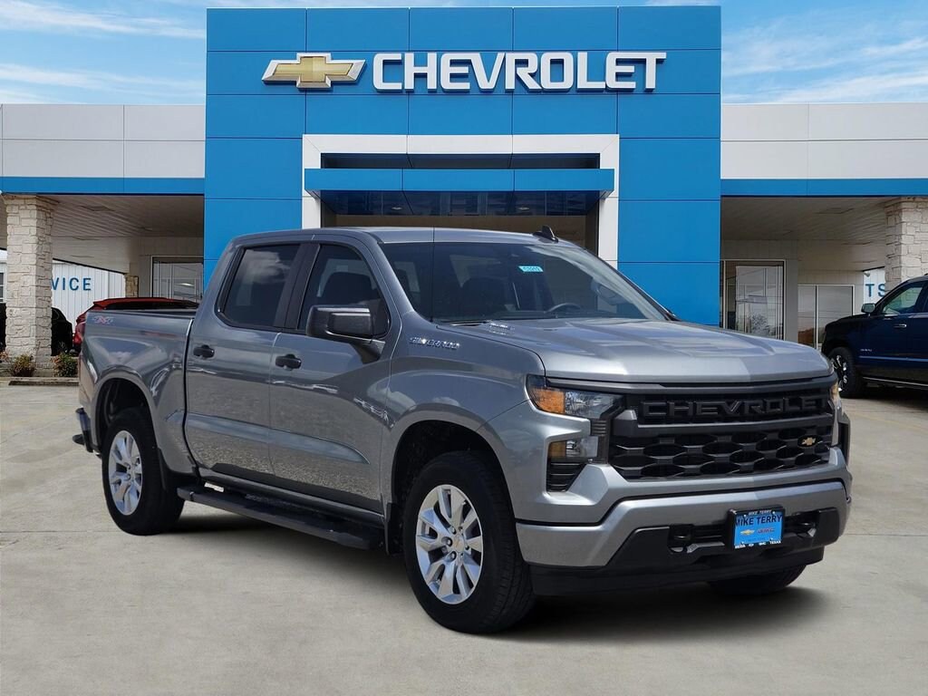 New 2026 Chevrolet Silverado 1500 Custom Truck