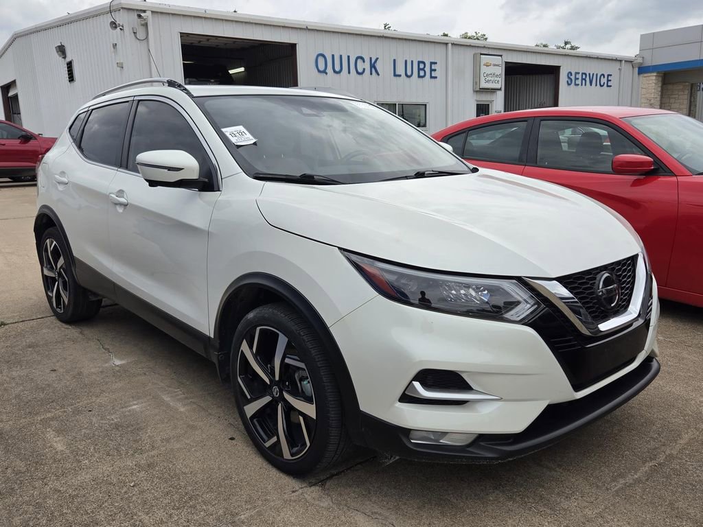 2021 Nissan Rogue Sport SL FWD's photo