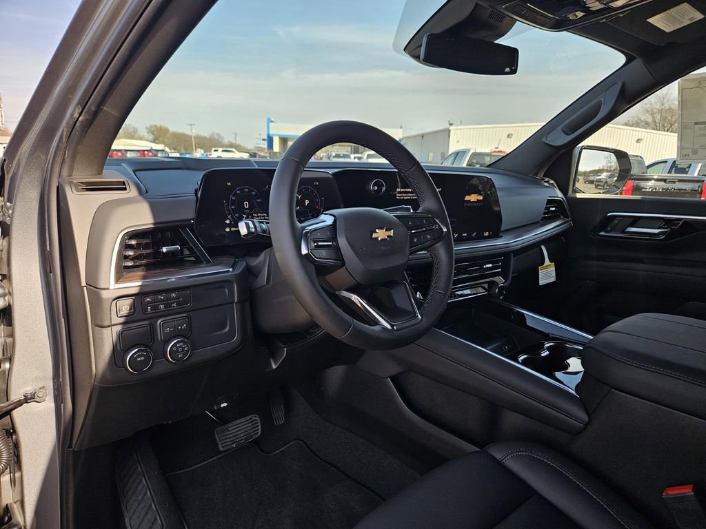 2026 Chevrolet Suburban LT - Photo 13