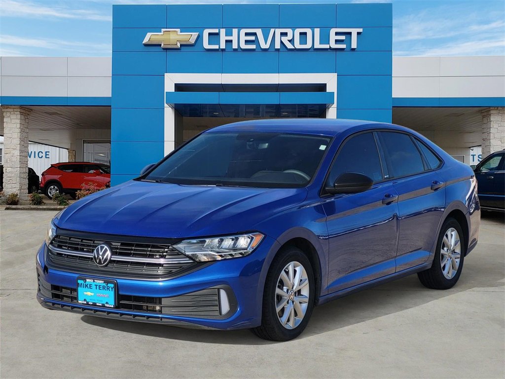 2023 Volkswagen Jetta Sport photo 2