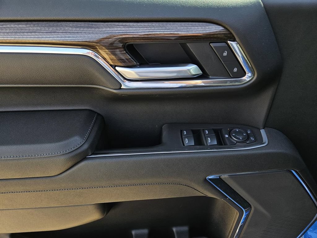 2025 Chevrolet Silverado 1500 LT - Photo 15