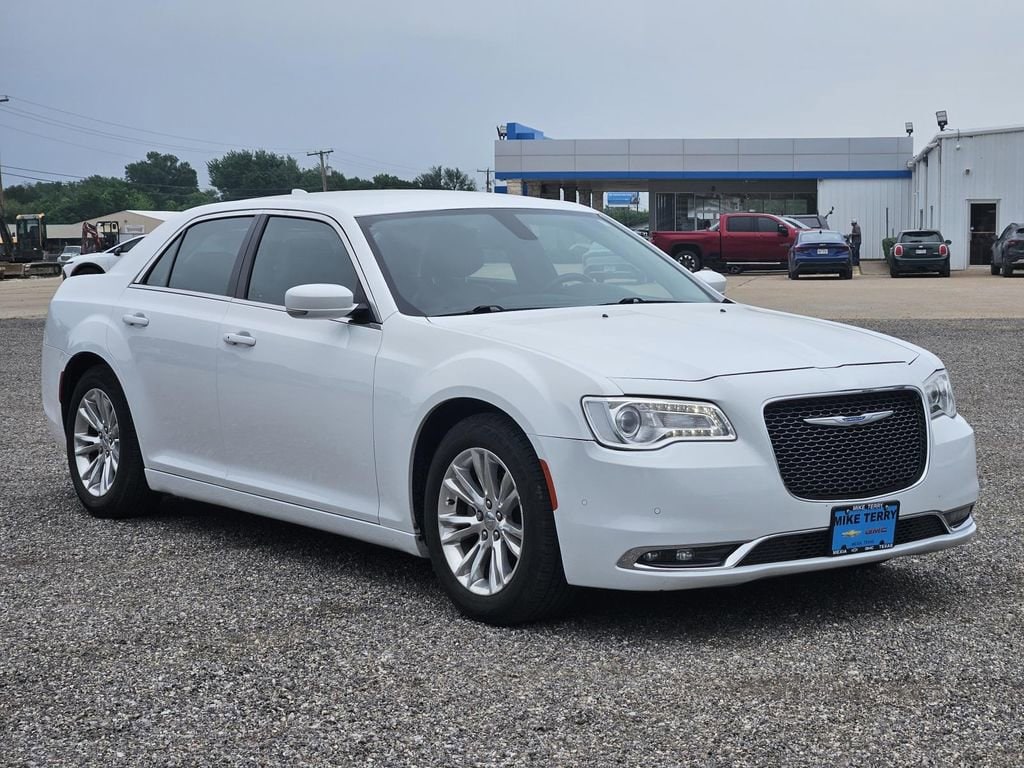2021 Chrysler 300