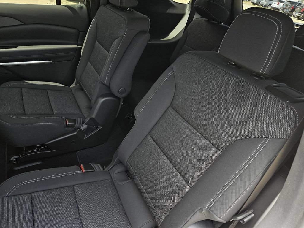 2027 Chevrolet Traverse LT - Photo 10