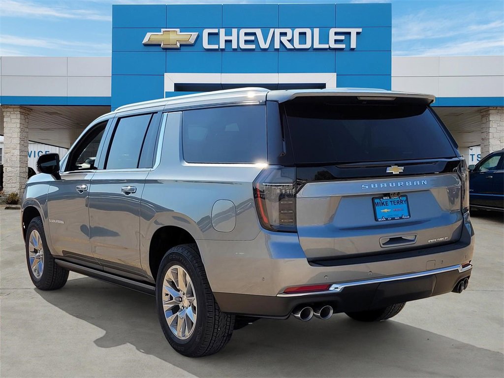 2026 Chevrolet Suburban Premier photo 3