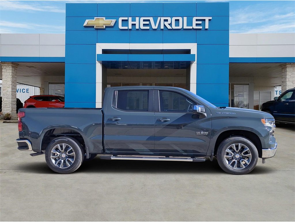 2025 Chevrolet Silverado 1500 LT photo 3