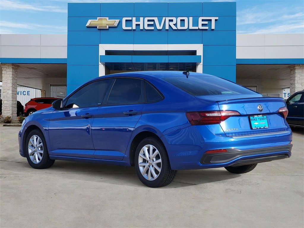 2023 Volkswagen Jetta Sport photo 3