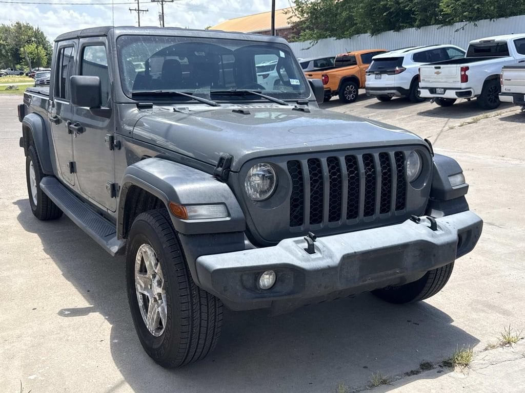 2020 Jeep Gladiator Sport S's photo