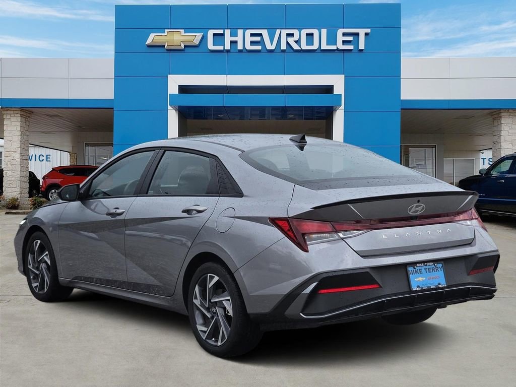 Used 2025 Hyundai Elantra SEL Sport Sedan