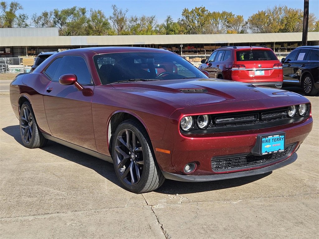 2020 Dodge Challenger SXT's photo