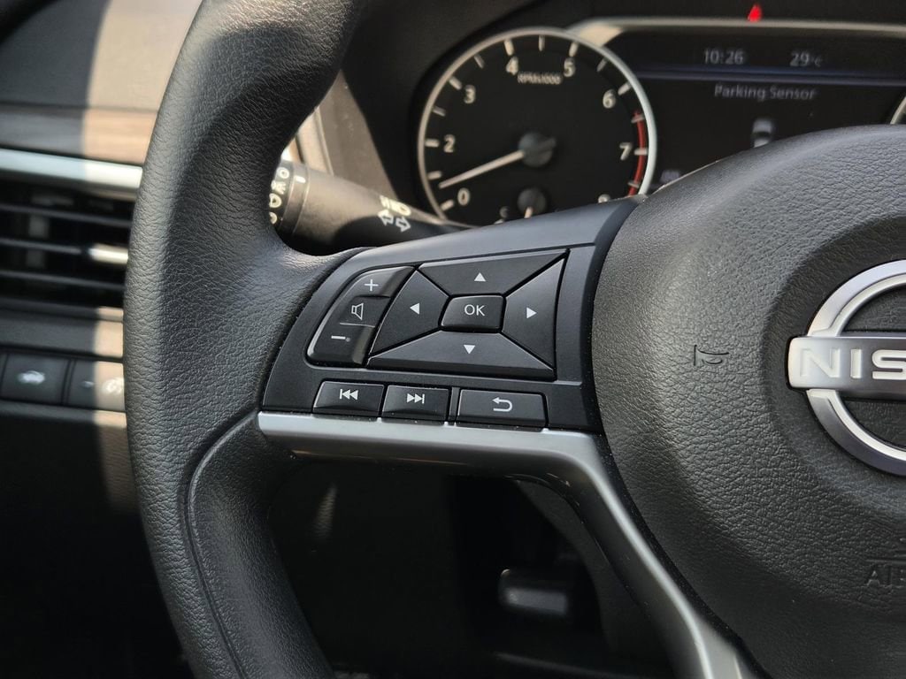 2025 Nissan Altima SV - Photo 12