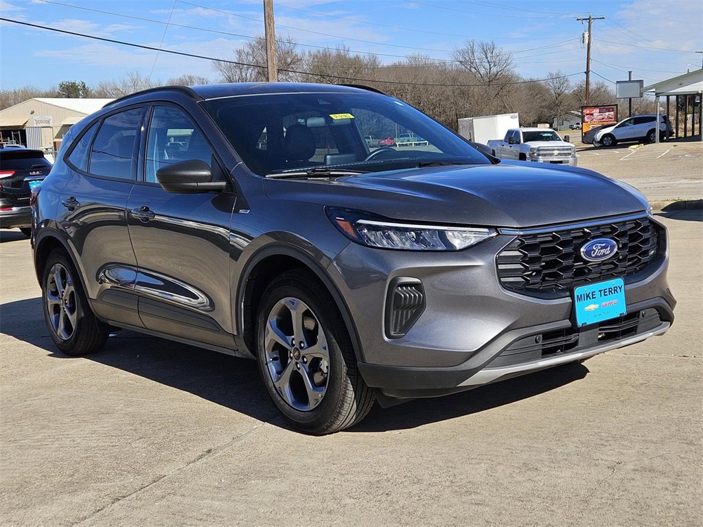 2025 Ford Escape ST-Line's photo