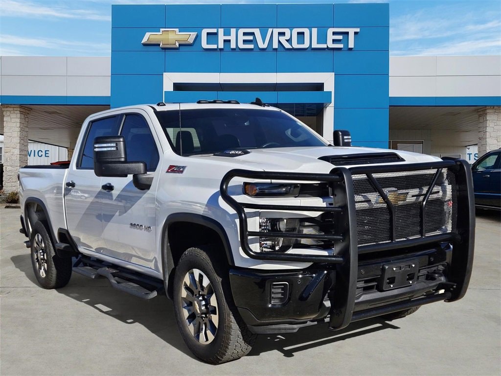 Used 2025 Chevrolet Silverado 2500 HD Custom Truck