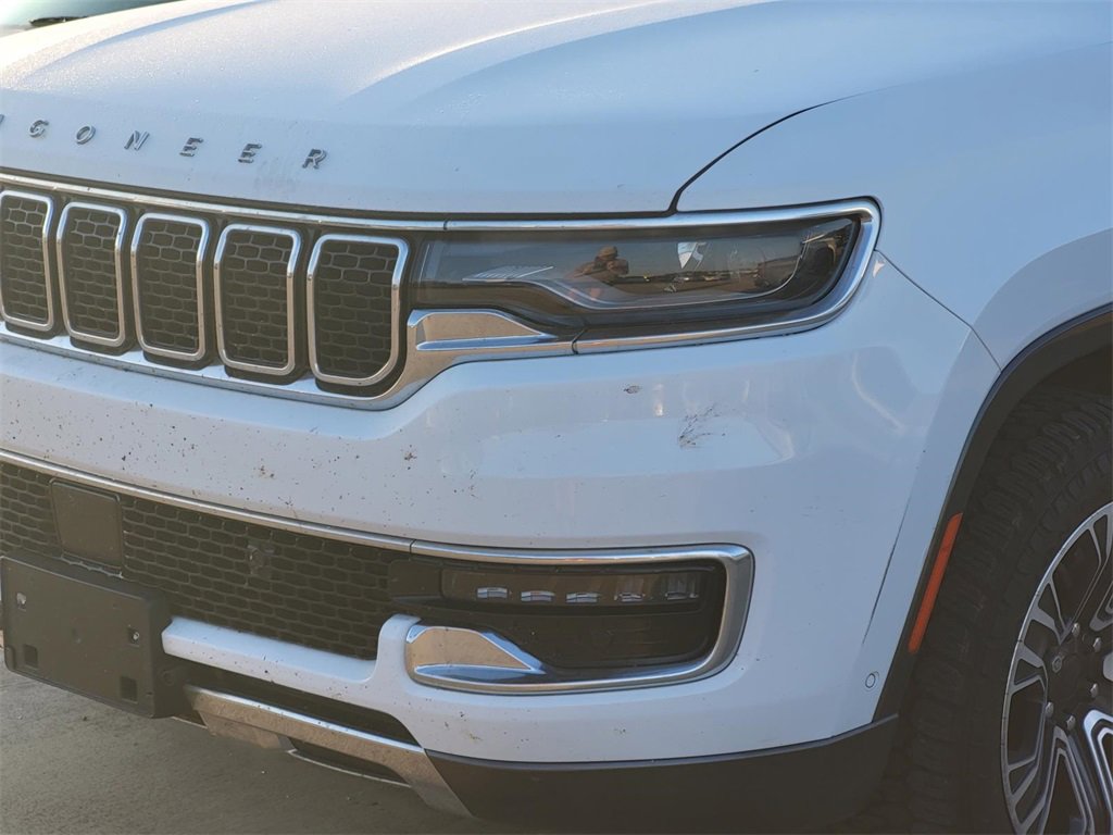 2022 Jeep Wagoneer Series III photo 3