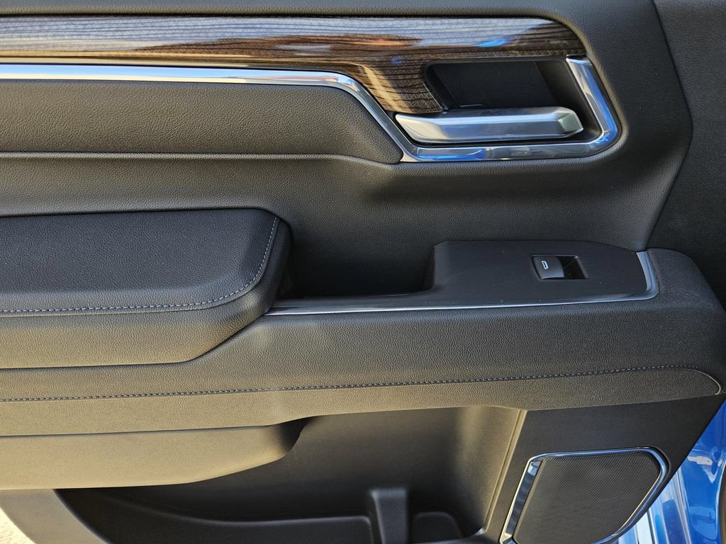 2025 Chevrolet Silverado 1500 LT - Photo 10