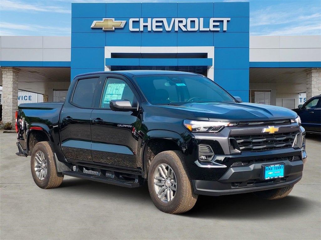 2025 Chevrolet Colorado WT/LT