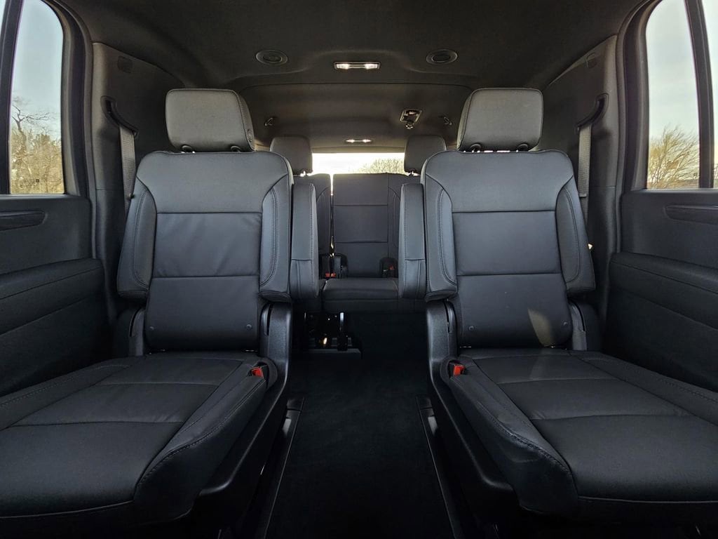 2026 Chevrolet Suburban LT - Photo 27
