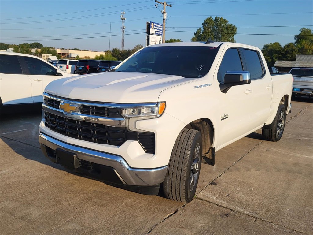2023 Chevrolet Silverado 1500 LT photo 2