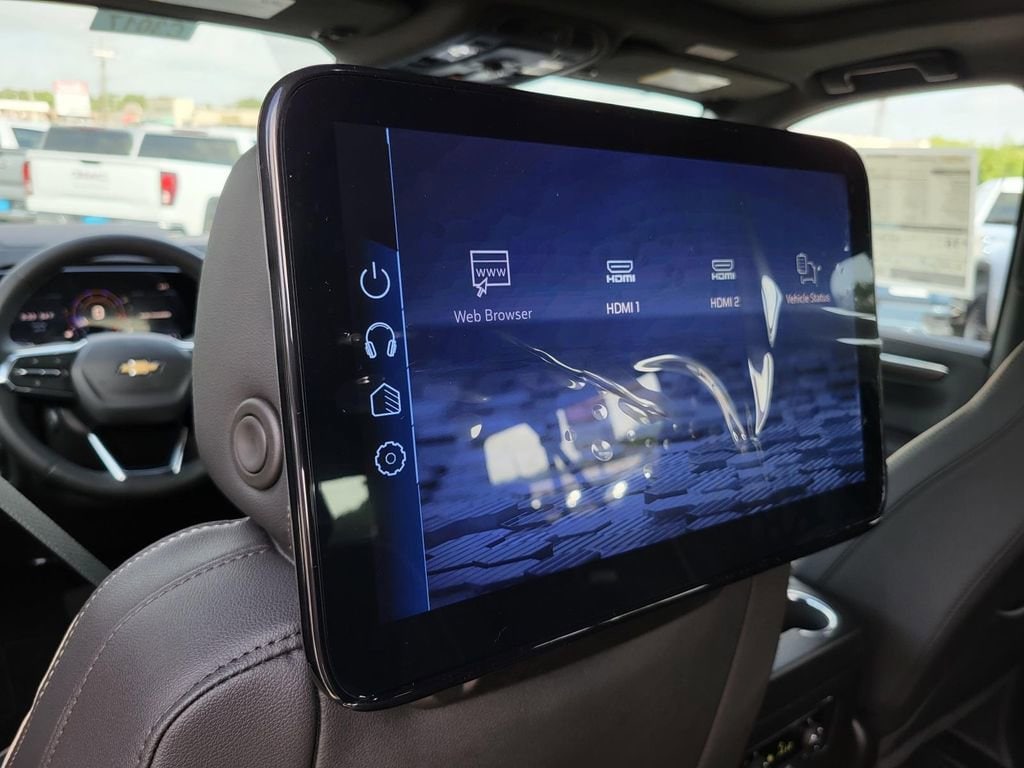 2025 Chevrolet Suburban Premier - Photo 23