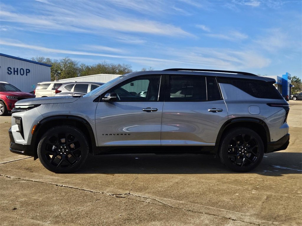 2024 Chevrolet Traverse RS photo 2