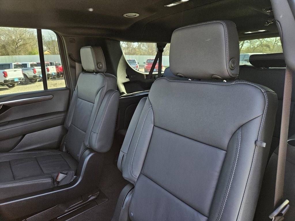 2026 Chevrolet Suburban LT - Photo 26