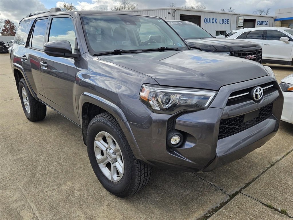 2023 Toyota 4Runner SR5's photo