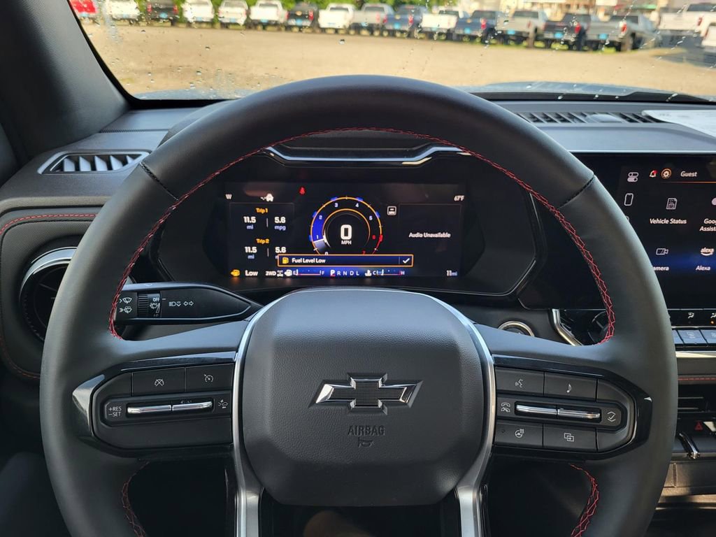 2025 Chevrolet Colorado Z71 - Photo 8