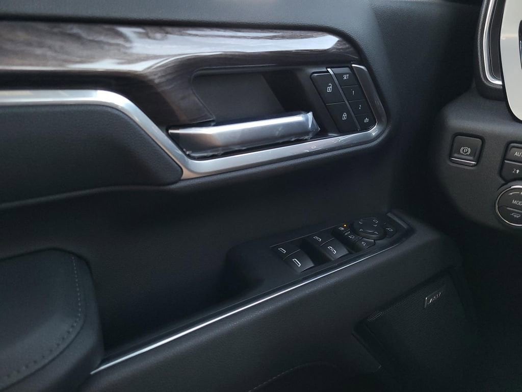 2025 Chevrolet Silverado 2500 HD LTZ - Photo 19