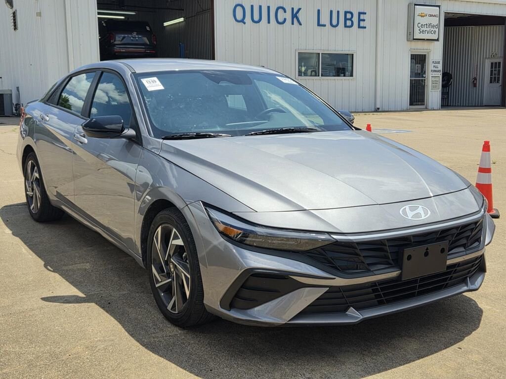 Used 2025 Hyundai Elantra SEL Sport Sedan
