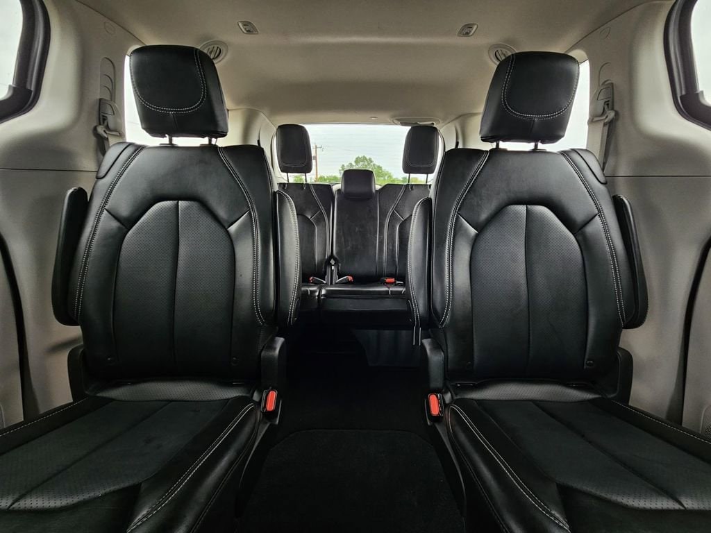 2024 Chrysler Pacifica Touring L - Photo 27