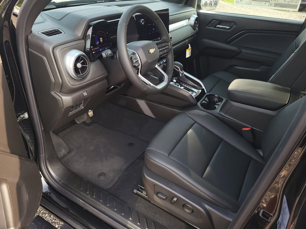2025 Chevrolet Colorado LT - Photo 24
