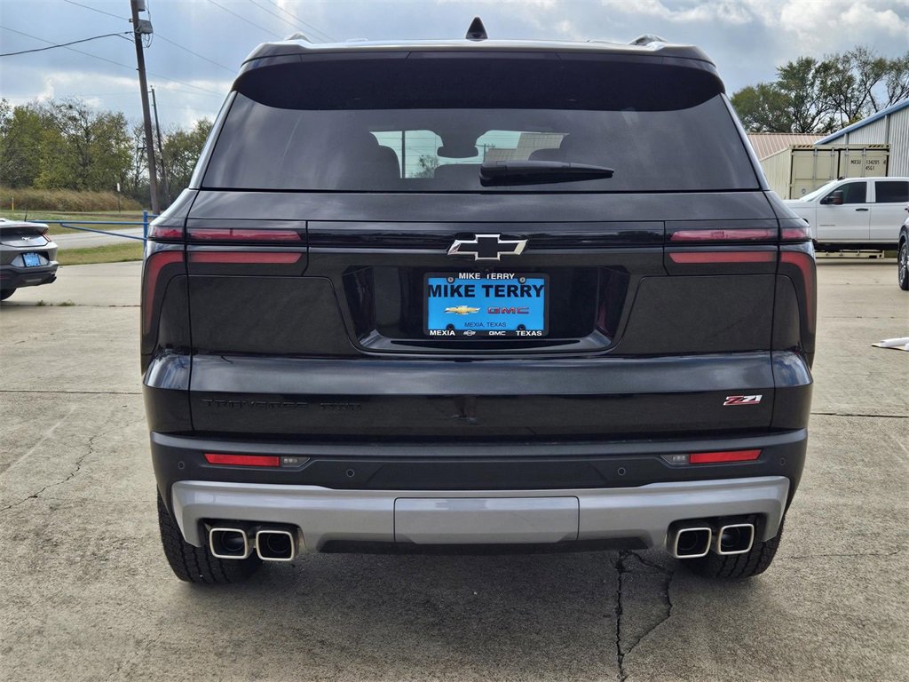 2025 Chevrolet Traverse Z71 photo 4