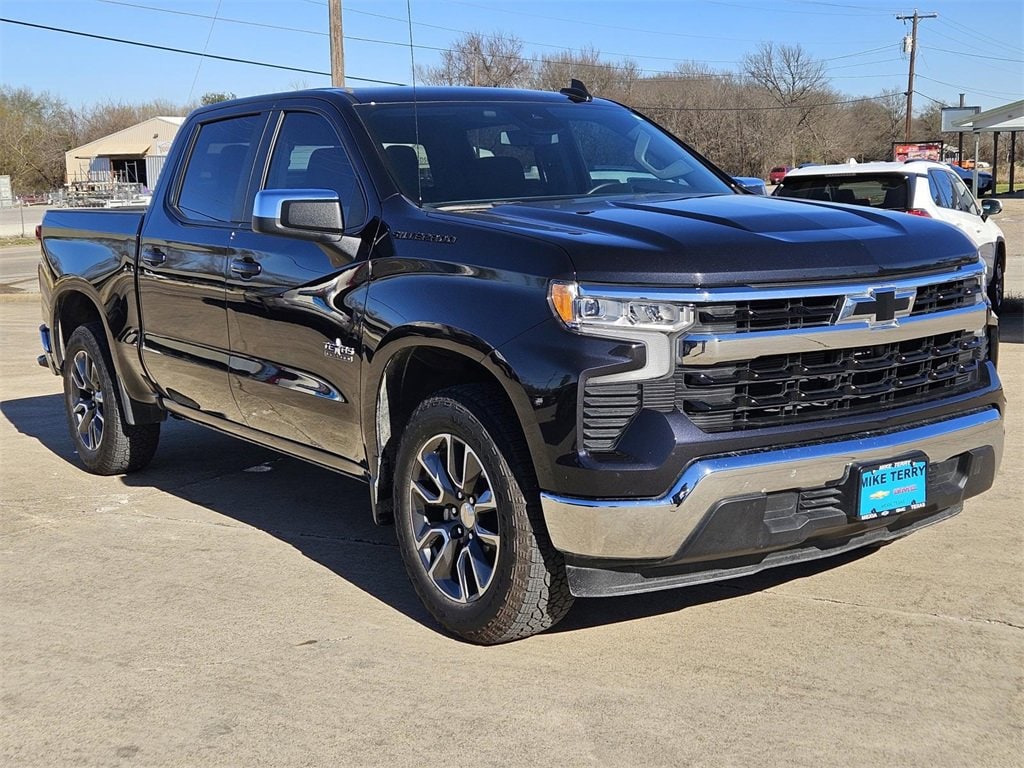 2024 Chevrolet Silverado 1500 LT's photo