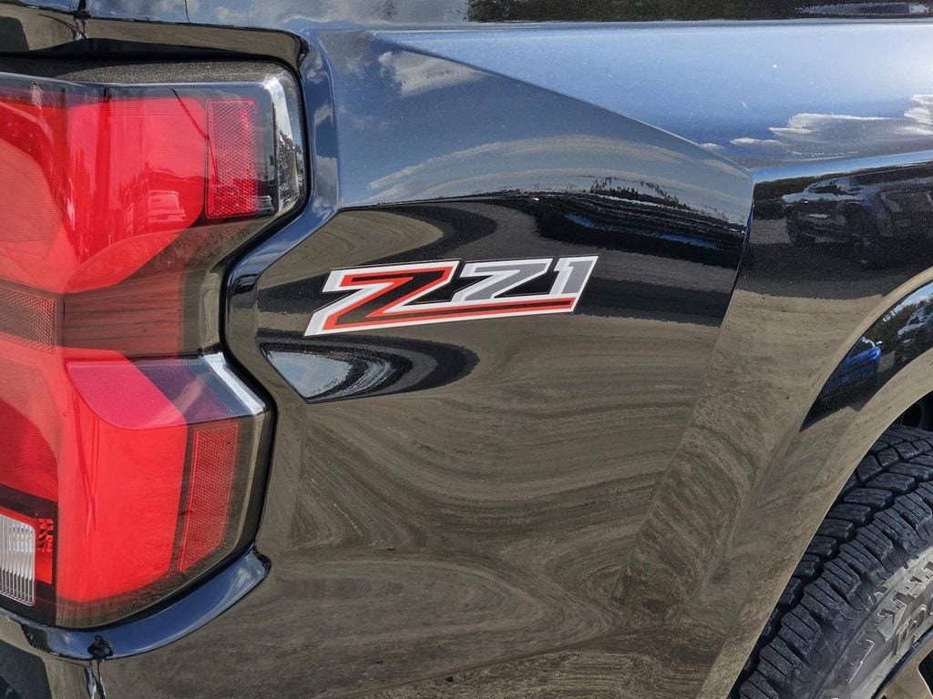2025 Chevrolet Colorado Z71 - Photo 5