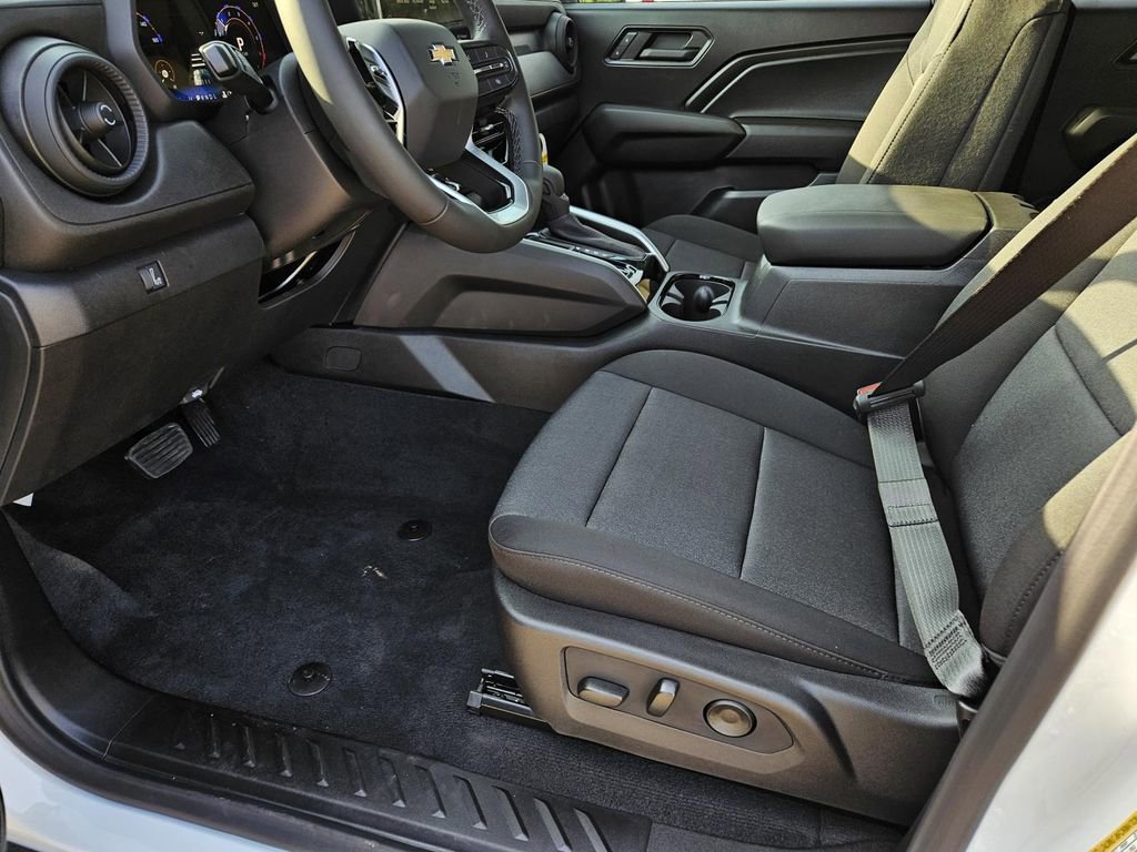 2026 Chevrolet Colorado Work Truck - Photo 13