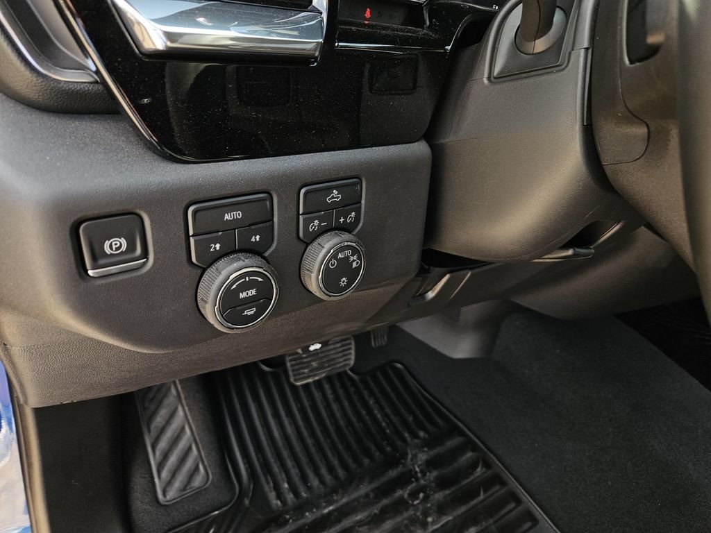 2025 Chevrolet Silverado 1500 LT - Photo 17