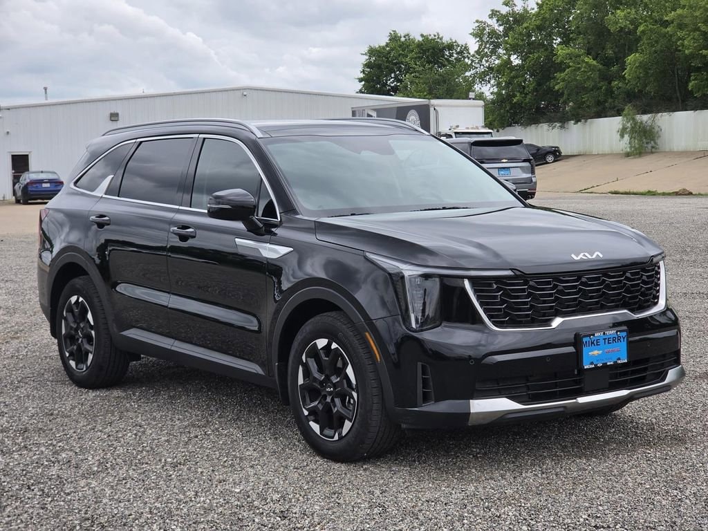 2025 Kia Sorento S AT's photo