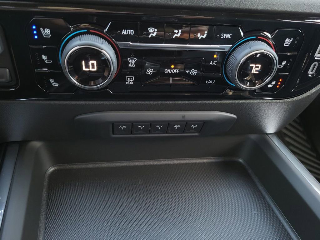 2025 Chevrolet Silverado 2500 HD LTZ - Photo 17