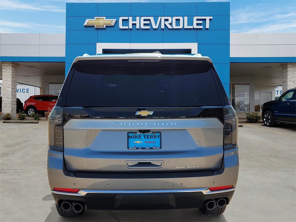 2026 Chevrolet Suburban Premier photo 4