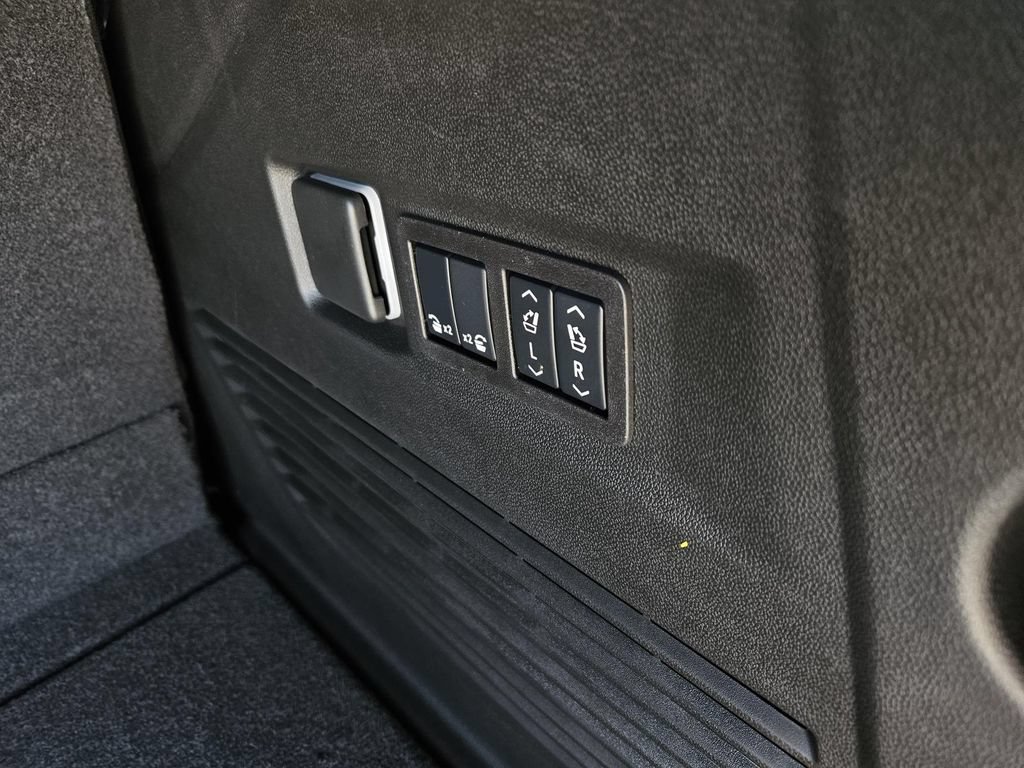 2026 Chevrolet Tahoe Premier - Photo 8