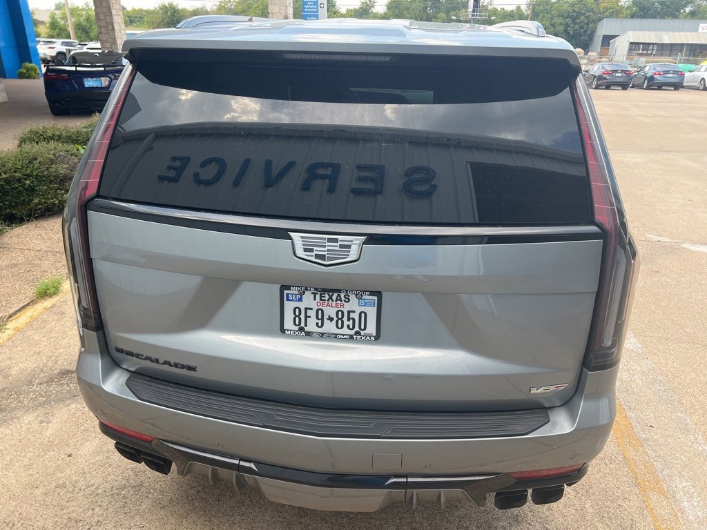 2024 Cadillac Escalade V-Series photo 3