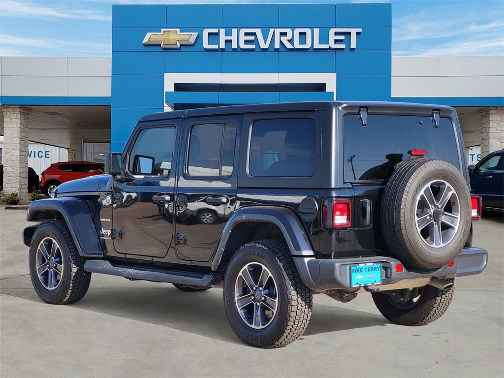 2023 Jeep Wrangler Sahara photo 3