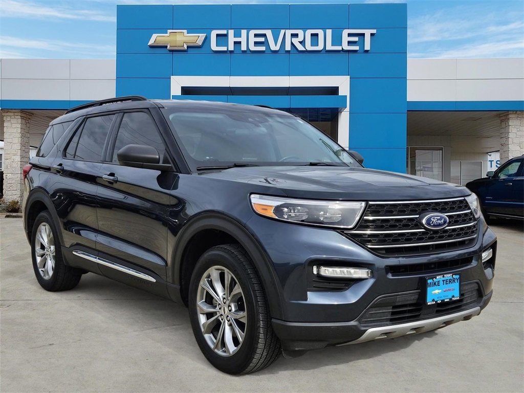 2022 Ford Explorer XLT's photo