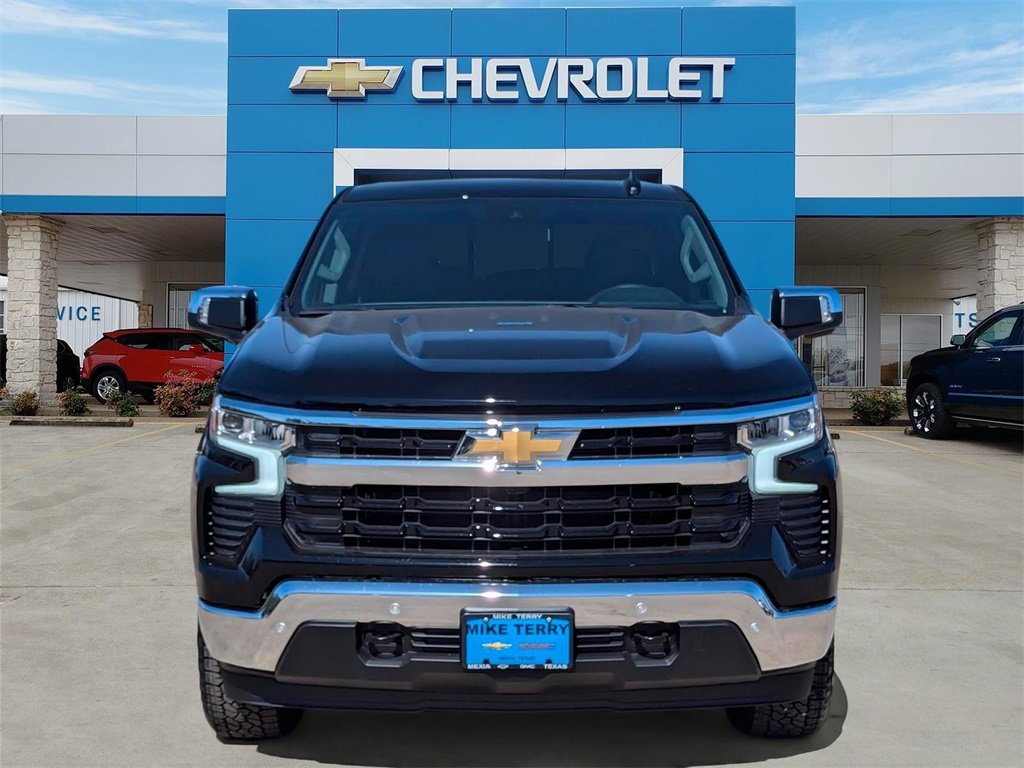 2025 Chevrolet Silverado 1500 LT photo 2